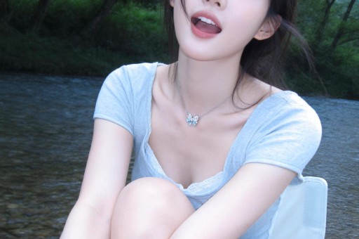 央视表态后给冯小刚走面的韩红底裤都被扒没了