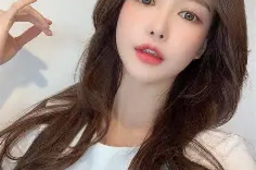 10年前那个放弃百万年薪回国当村官的秦玥飞现状如何？