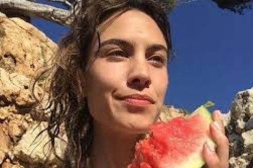 曝已婚二字喜剧男星出轨惯犯专挑公司艺人下手把女同事当P友